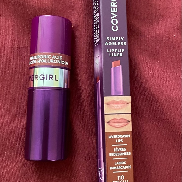 CoverGirl Simply Ageless Hyaluronic Acid Lipstick and Simply Ageless Lip Flip - Picture 1 of 7